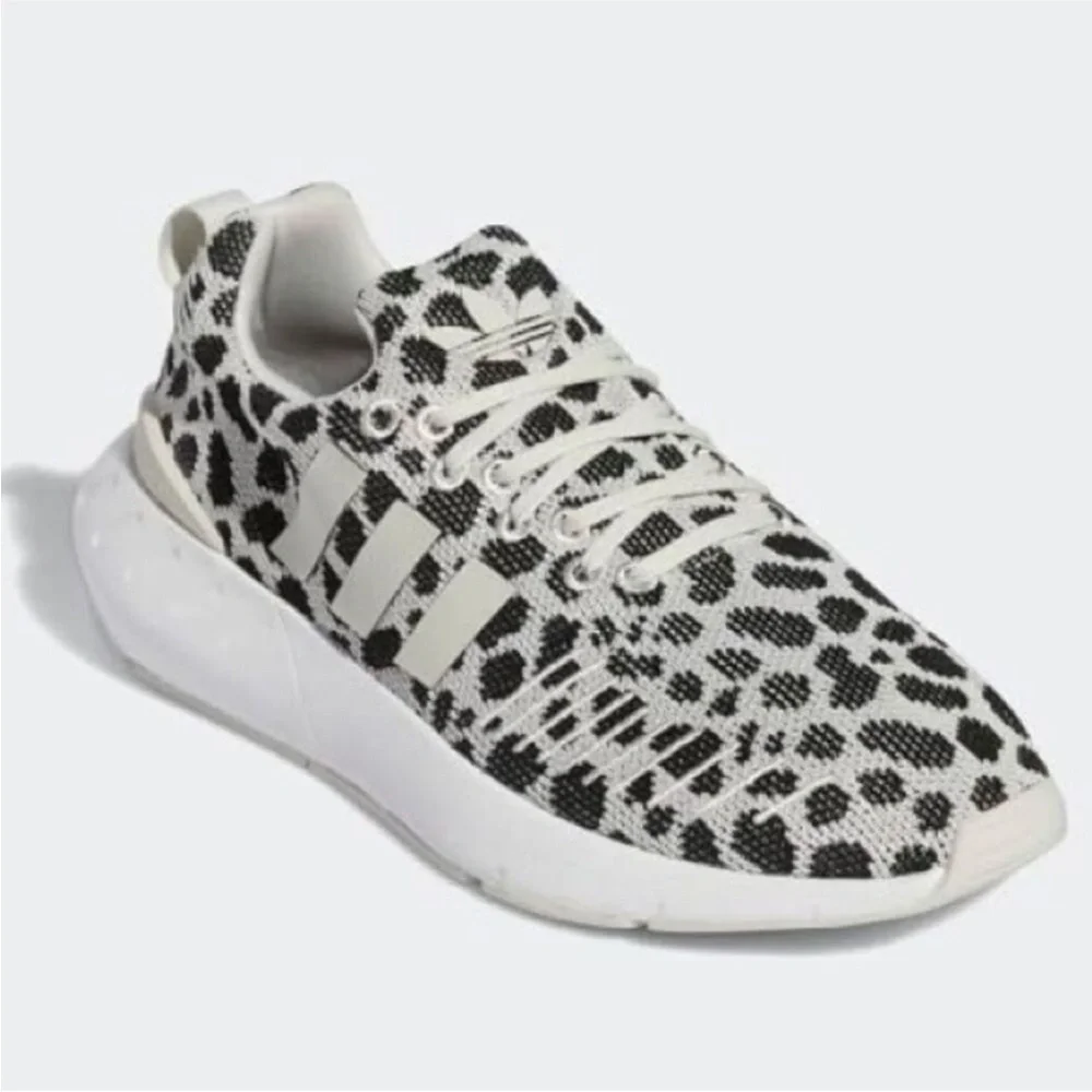 NWT Adidas Swift Run 22 Leopard Sneakers